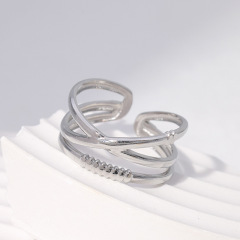 Polished Stainless Steel opening Adjustable Criss Cross Hollow ring / Bague réglable en acier inoxydable