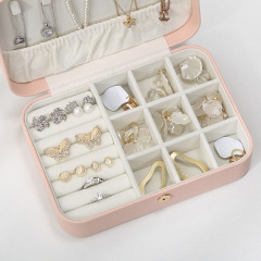 Portable Multi-Functional Travel Jewelry Organizer / Boîte de stockage de bijoux