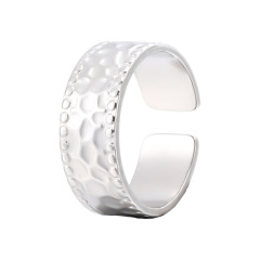 Retro Hammer Grain Stainless Steel Adjustable Opening ring / Bague réglable en acier inoxydable