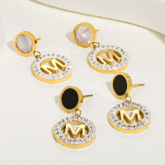 M letter Circle Mother of pearl STAINLESS STEEL EARRINGS inlayed with Rhinestone / Boucle d'oreilles en acier inoxydable