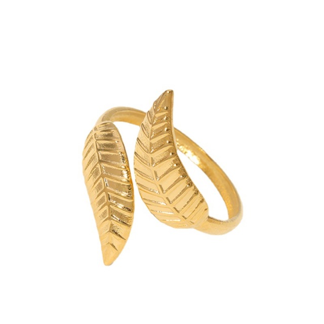 Trendy Leaf Cross Over Stainless Steel Adjustable opening ring / Bague réglable en acier inoxydable