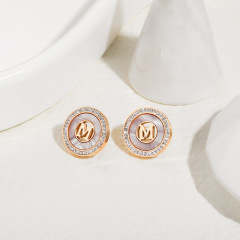 M letter Round STAINLESS STEEL STUD EARRINGS inlayed with Mother of pearl and Rhinestone / Boucle d'oreilles en acier inoxydable